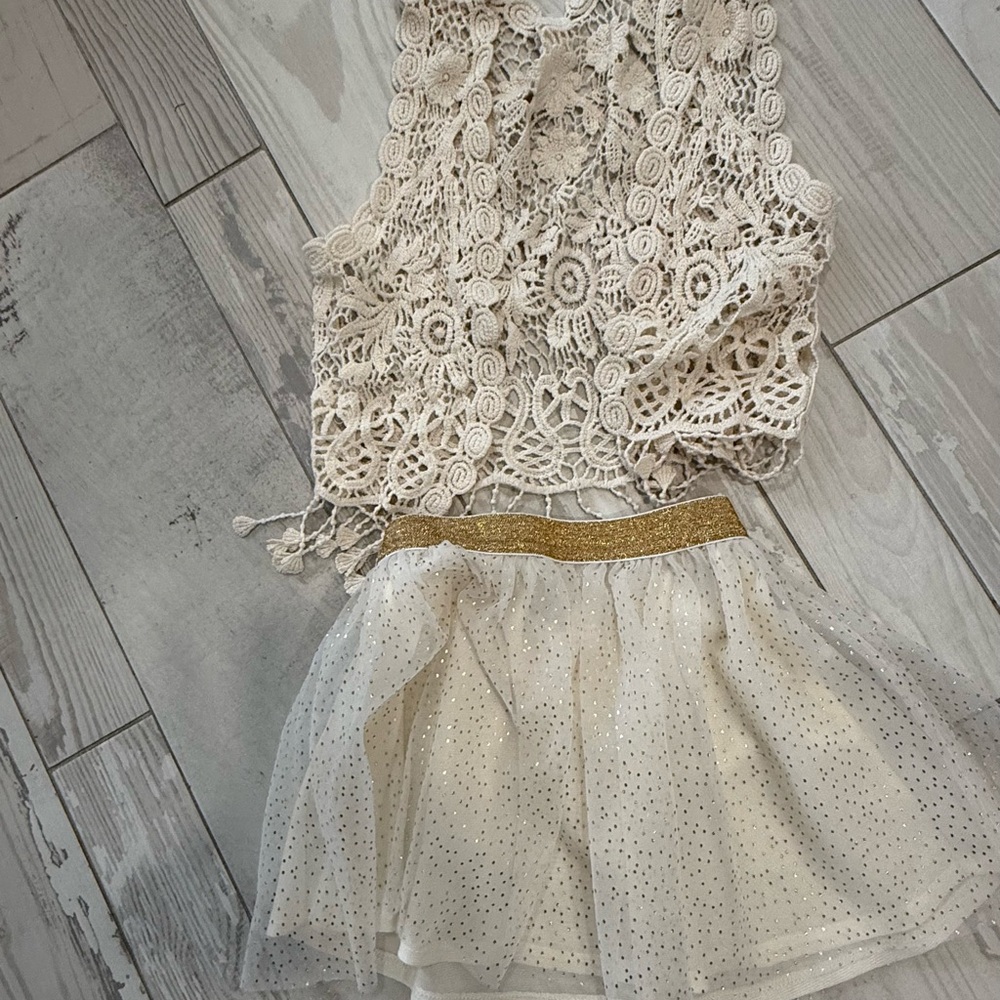 Girls size 3 boho top and skirt